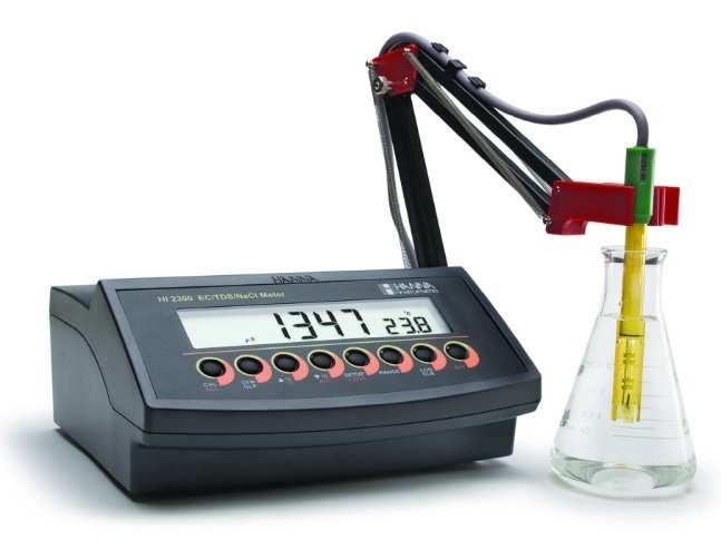 HANNA HI2300 Tezgahüstü AT / TDS / Tuzluluk Ölçer ATC ile